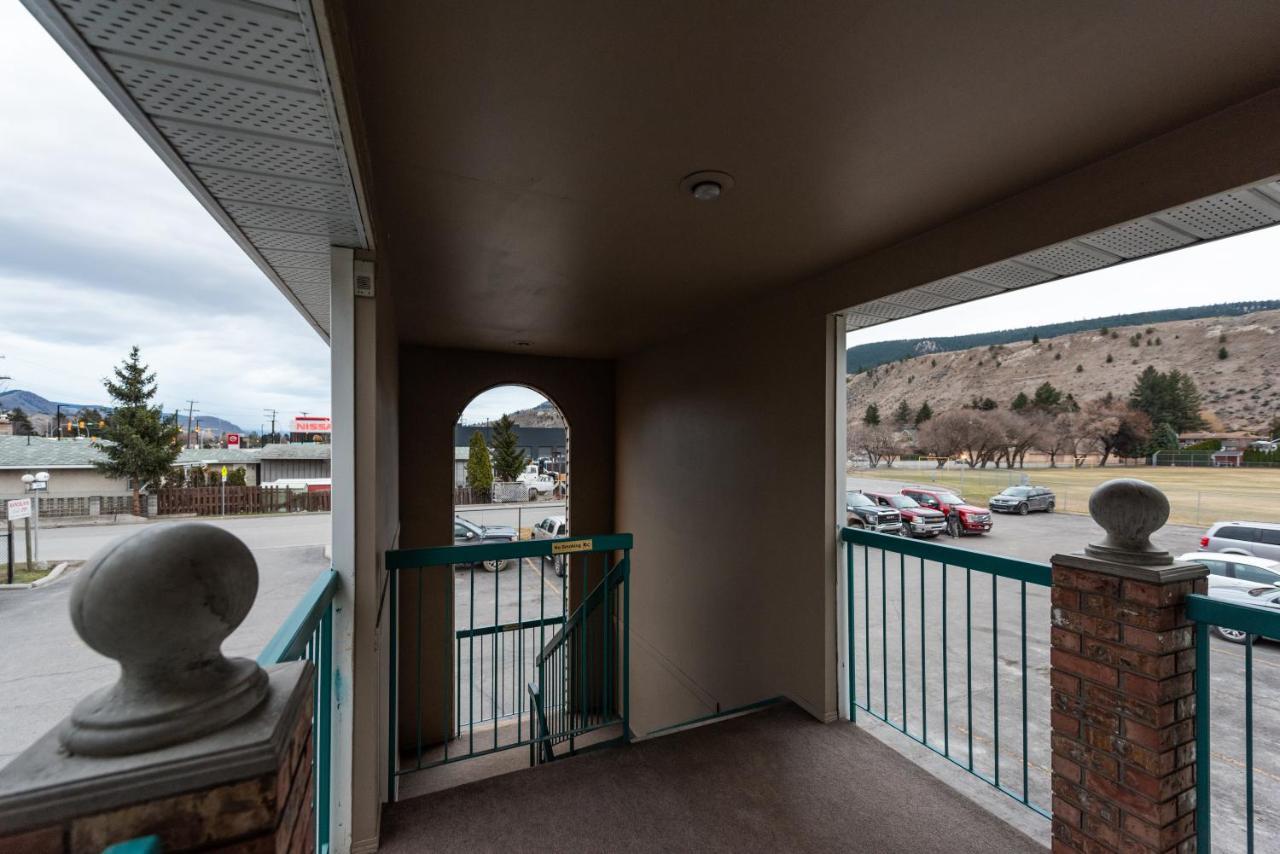 The Ranchland Inn Kamloops Exterior photo