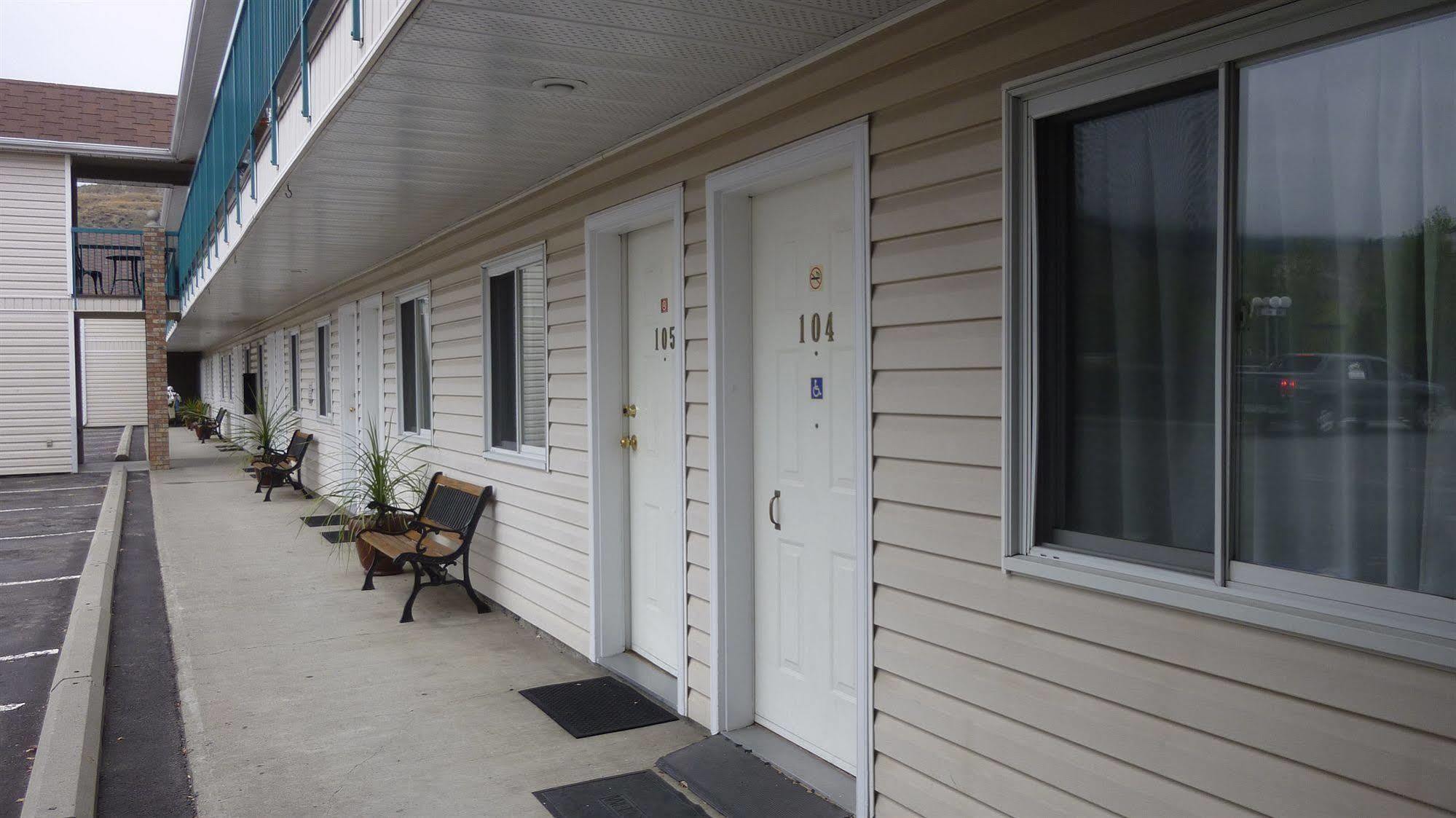 The Ranchland Inn Kamloops Exterior photo